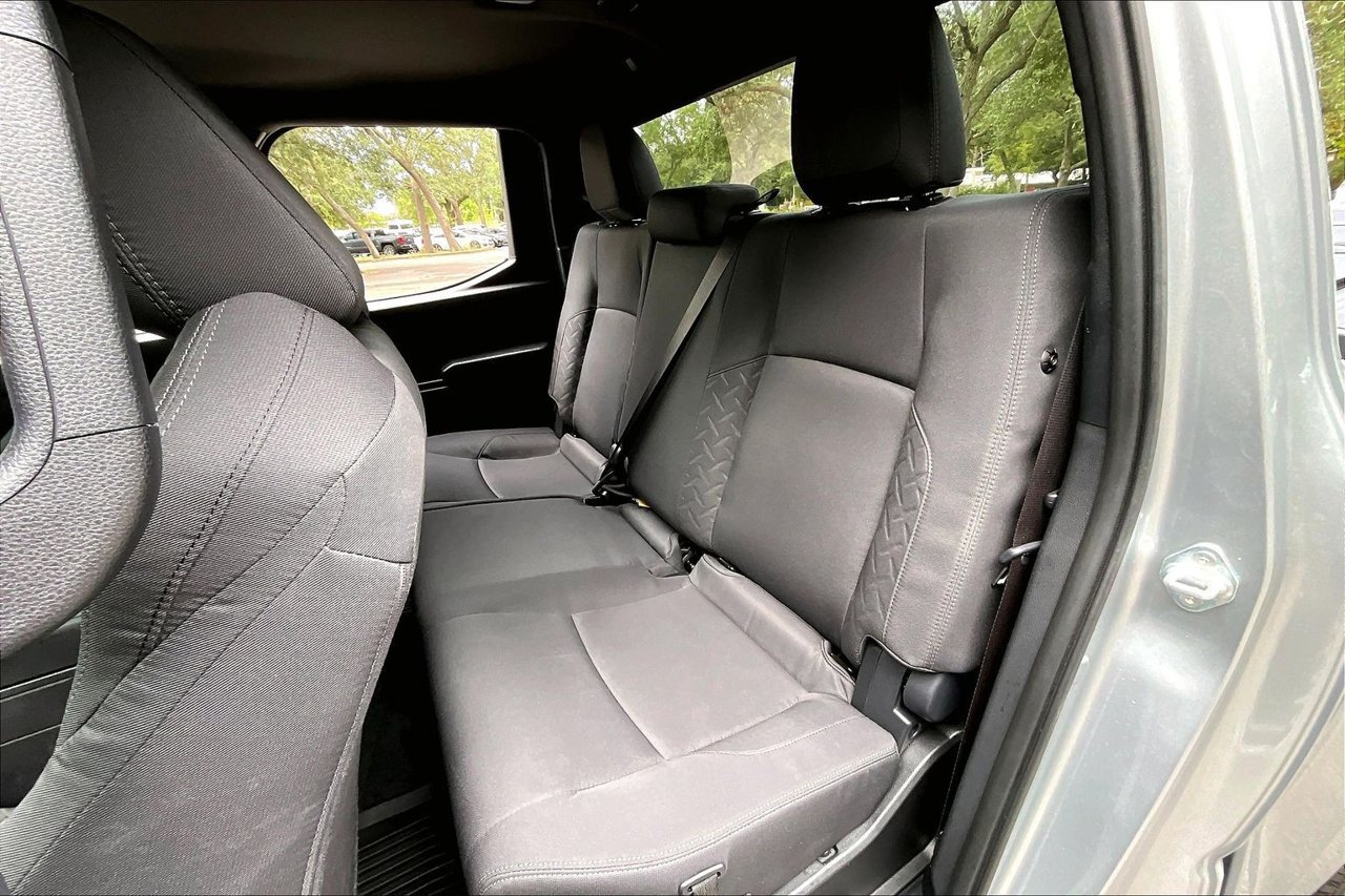 Used 2025 Toyota Tacoma SR5 AWD/4WD image 19