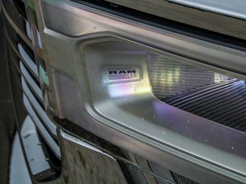 Used 2021 RAM 2500 Laramie w/ Snow Chief Group AWD/4WD image 14