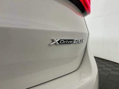 Certified 2025 BMW X1 xDrive28i w/ Convenience Package AWD/4WD image 32