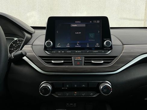 Used 2025 Nissan Altima 2.5 SV image 26