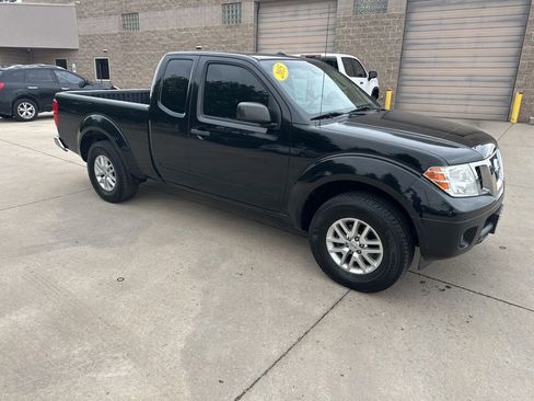 Used 2015 Nissan Frontier SV w/ SV Value Truck Package AWD/4WD image 32