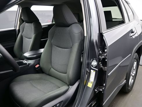 Used 2023 Toyota RAV4 XLE w/ Convenience Package AWD/4WD image 12