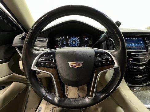 Used 2018 Cadillac Escalade Premium Luxury AWD/4WD image 25