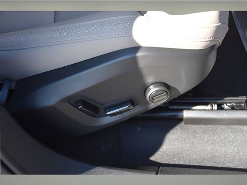 New 2026 Volvo XC60 T8 Plus w/ Protection Package Premier image 29