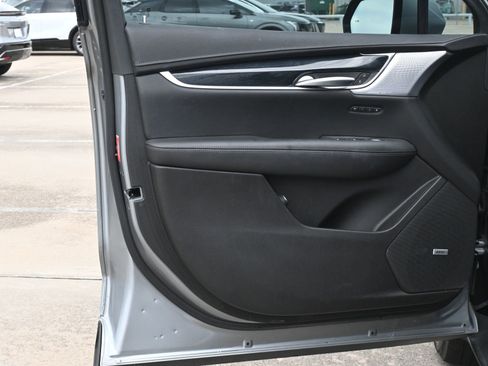Used 2024 Cadillac XT5 Premium Luxury FWD image 19