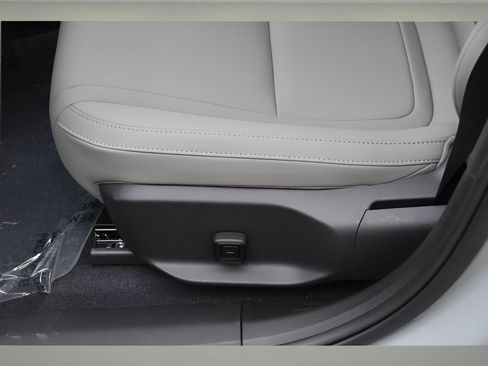 New 2026 Volvo EX30 Cross Country Ultra w/ Protection Package Premier AWD/4WD image 33
