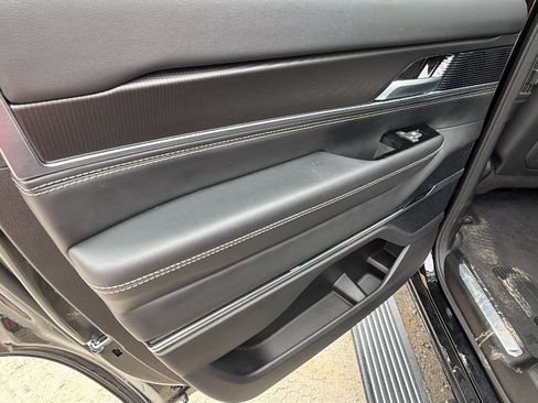 Certified 2025 Jeep Grand Wagoneer Series II Obsidian w/ Quick Order Packagew 28T AWD/4WD image 23