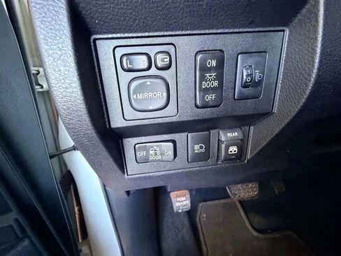 Used 2018 Toyota Tundra 1794 Edition AWD/4WD image 19