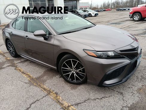 Used 2024 Toyota Camry SE AWD/4WD image 1