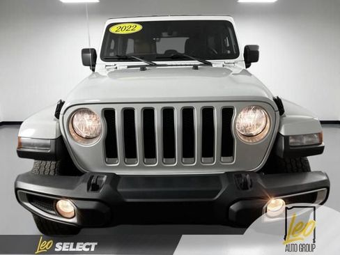 Used 2022 Jeep Wrangler Unlimited Sahara w/ Safety Group AWD/4WD image 9