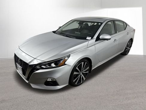 Used 2020 Nissan Altima 2.5 Platinum image 25