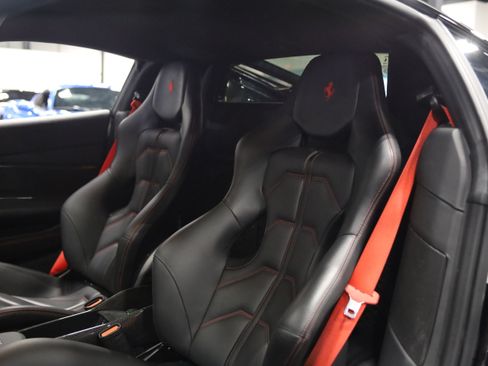 Used 2016 Ferrari 488 GTB RWD image 16