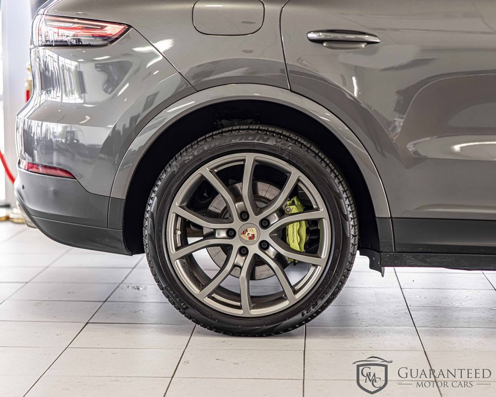 Used 2020 Porsche Cayenne E-Hybrid AWD/4WD image 13