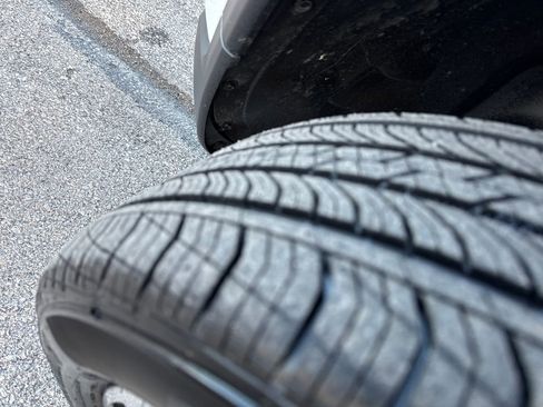 Certified 2023 Jeep Compass Limited image 37