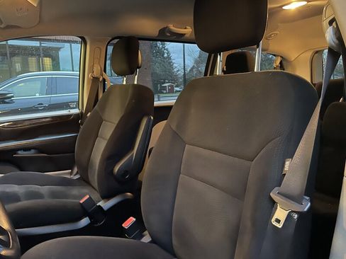 Used 2015 Dodge Grand Caravan SE w/ Quick Order Package 29E SE image 10