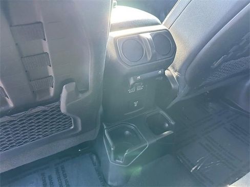 Used 2022 Jeep Wrangler Unlimited Rubicon image 21