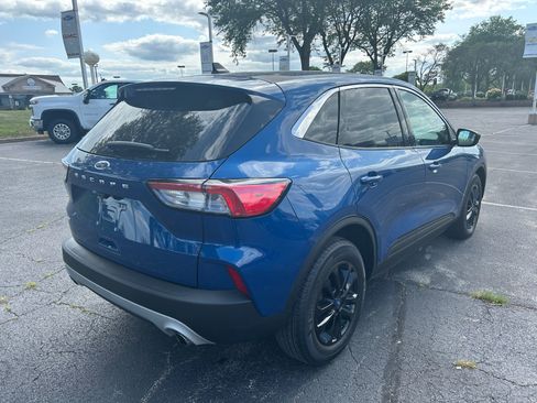 Used 2022 Ford Escape SE w/ Convenience Package FWD image 5