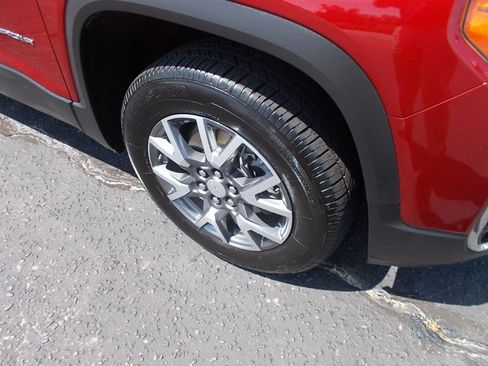 Used 2023 GMC Acadia SLT image 8