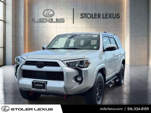 Used 2021 Toyota 4Runner SR5 Premium w/ Moonroof Package AWD/4WD image 3