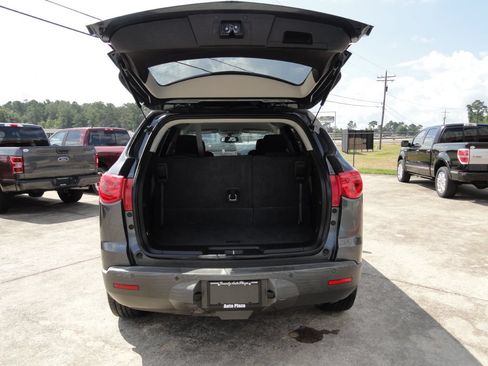 Used 2011 Chevrolet Traverse LT w/ Personal Connectivity Package FWD image 14