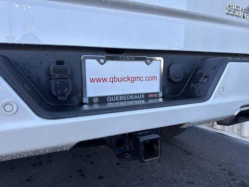 Used 2019 Chevrolet Silverado 1500 High Country w/ Technology Package image 13