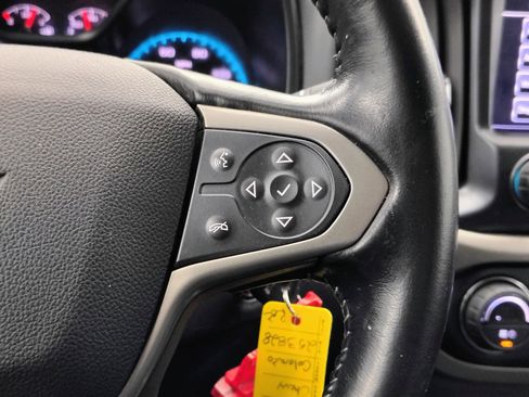 Used 2017 Chevrolet Colorado Z71 image 45