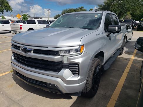 Used 2022 Chevrolet Silverado 1500 RST w/ Convenience Package II AWD/4WD image 3