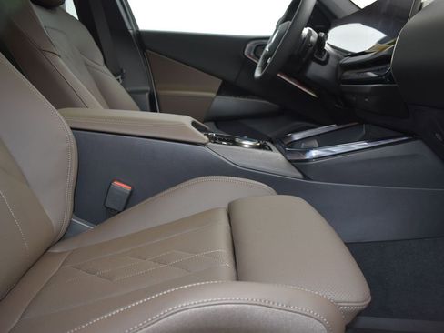 Certified 2025 BMW X3 xDrive30i w/ Premium Package image 25