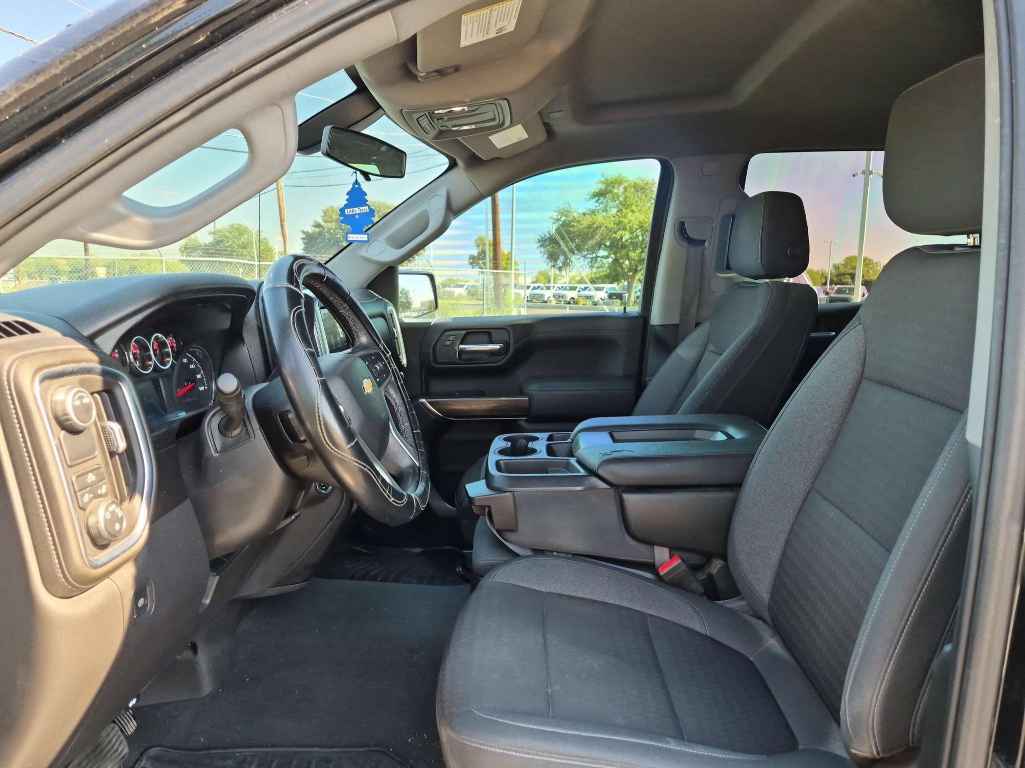Used 2021 Chevrolet Silverado 1500 LT RWD image 9