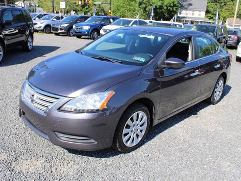 Used 2015 Nissan Sentra SV w/ Navigation Package FWD image 2