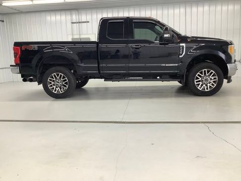 Used 2017 Ford F350 Lariat w/ Lariat Value Package AWD/4WD image 6