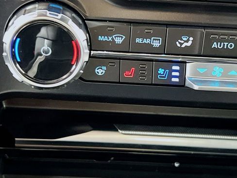 New 2026 Ford F350 Platinum w/ FX4 Off-Road Package image 24