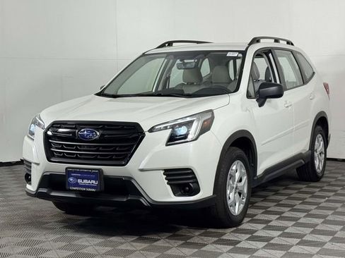 Used 2023 Subaru Forester AWD/4WD image 7