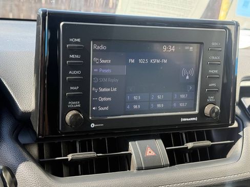 Used 2021 Toyota RAV4 XLE w/ Convenience Package FWD image 13