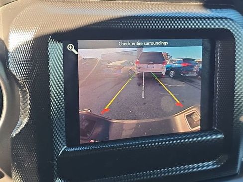 Used 2022 Jeep Gladiator Willys image 15