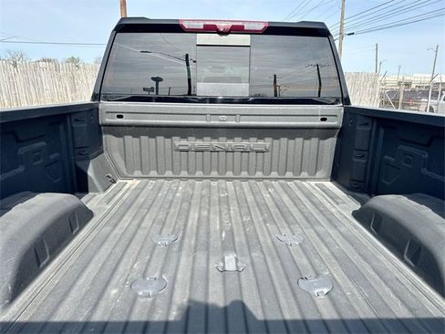 Used 2024 GMC Sierra 2500 Denali Ultimate image 25