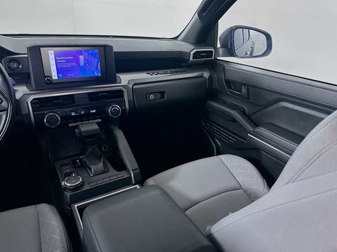 Certified 2026 Toyota Tacoma SR5 AWD/4WD image 23