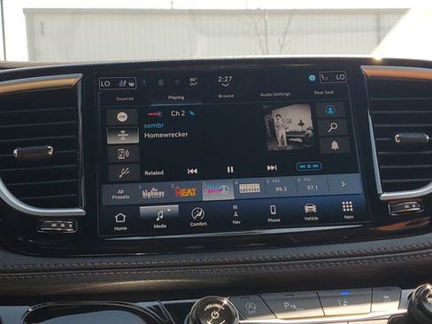 New 2026 Chrysler Pacifica Pinnacle image 27