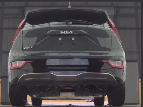Used 2023 Kia Niro Wind FWD image 15
