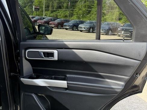 Used 2021 Ford Explorer XLT w/ Equipment Group 202A image 25