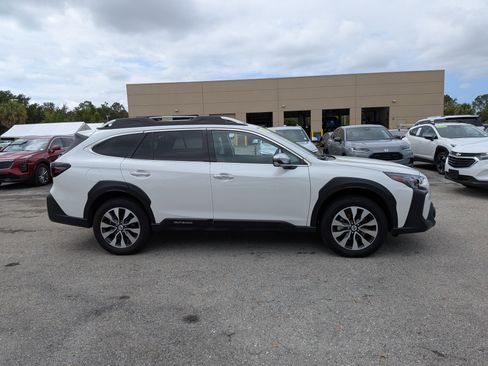 Used 2024 Subaru Outback Touring XT AWD/4WD image 3
