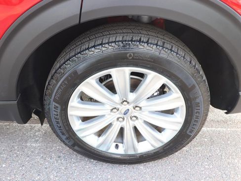 Certified 2025 Ford Explorer Platinum w/ LUX Leather Package AWD/4WD image 24