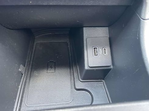 Used 2021 Ford Edge Titanium w/ Equipment Group 301A FWD image 32