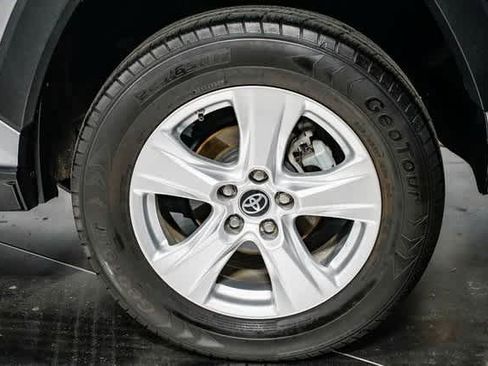 Certified 2019 Toyota RAV4 LE image 11