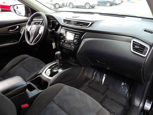 Used 2015 Nissan Rogue S image 15