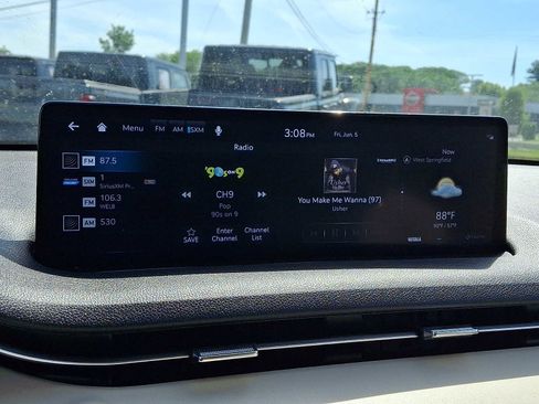 Used 2024 Genesis GV70 2.5T w/ Select Package AWD/4WD image 20