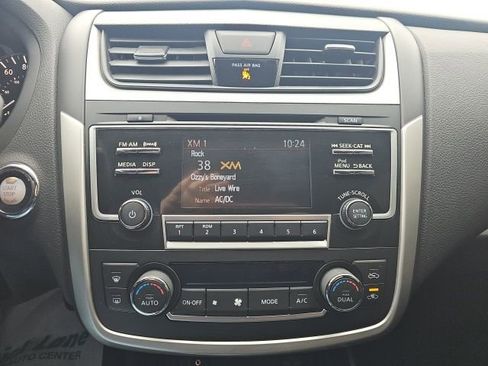 Used 2017 Nissan Altima 2.5 SV image 24