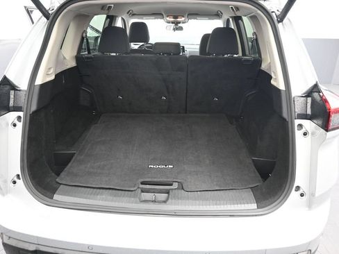 Used 2025 Nissan Rogue SV FWD image 14