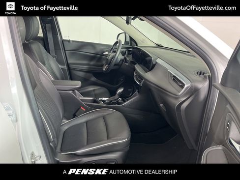 Used 2024 Buick Encore GX Avenir w/ Avenir Technology Package image 8