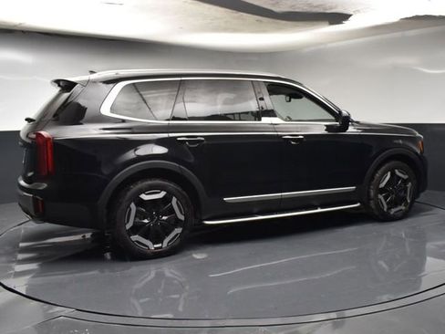 Used 2025 Kia Telluride S FWD image 6
